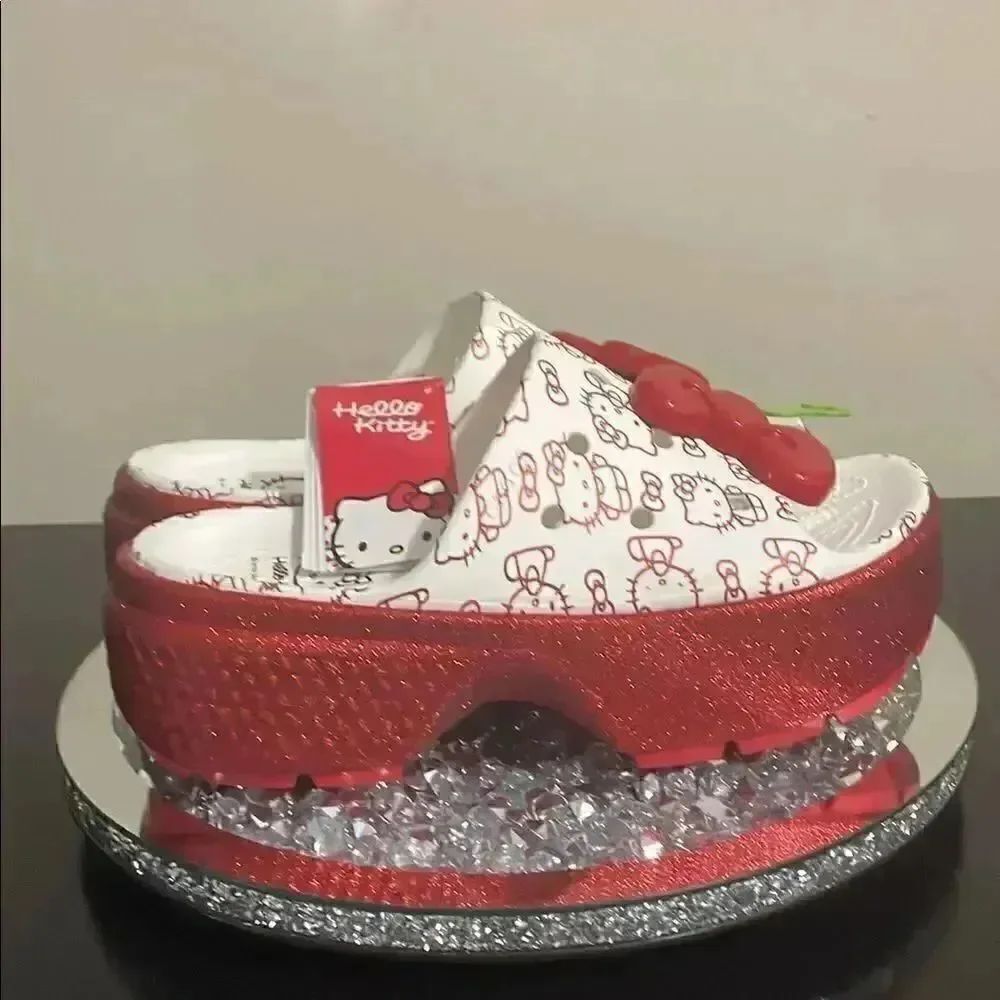 New Sanrio Hello kitty x crocs collab stomp style sandal heeled glitter size 9W